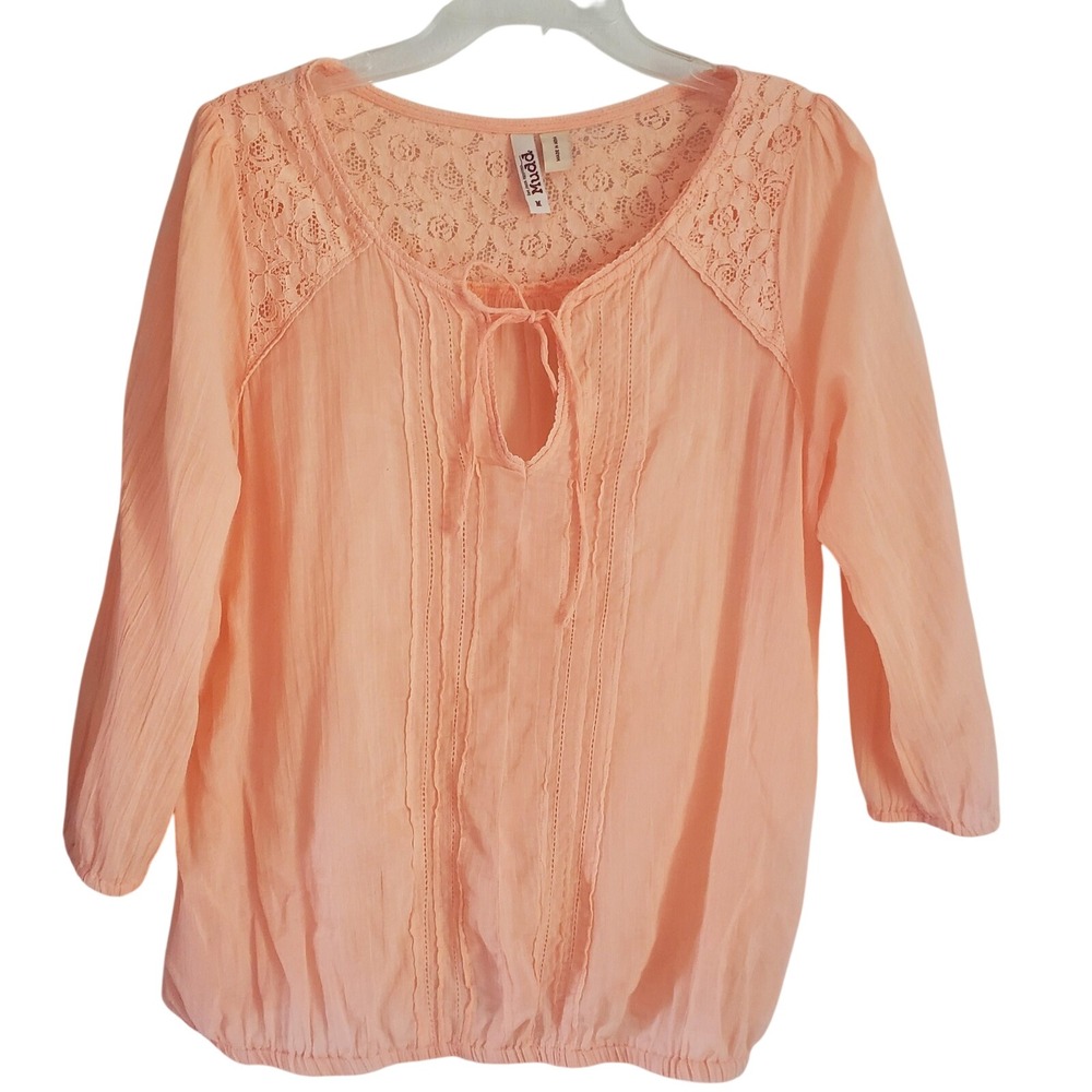 Mudd‎ Blouse Womens Medium Peach Pink Lace Boho Peasant Top Long Sleeve Keyhole